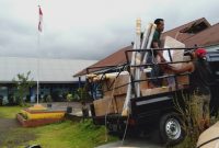 Foto : Diskominfo saat mendistribusikan Perangkat WiFi ke 27 Sekolah di Halbar