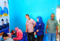 Wakil Bupati Halbar Djufri Muhamad didampingi Sarlin Tantu dan Herman Moanorak (Anggota DPRD Halbar)