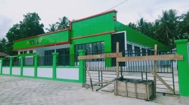 Tampak Puskesmas Akelamo disegel pemilik lahan karena belum diselesaikan pembayaran oleh pemda halbar. (Foto/tivatimur)