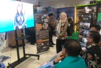 Kadisparpora Halbar, Fenny Kiat saat memaparkan gagasan ESA MOI di depan pengujian di Aula Hasanuddin Puslitbang KMP LAN Makassar. Kamis 30 Juni 2022.