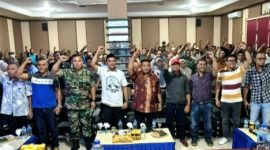Tampak Sejumlah Elemen yng tergabung dalam FGD Perjuangkan BANAU sebagai Pahlawan Nasional di Aula Baikole Kantor Pemkab Halbar. (dok/defactonews)