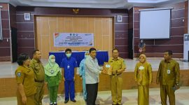 Serah terima siswa-siswi SMK 5 Kota Ternate di RSUD Jailolo, Oleh Sekda Halbar Syahril Abdurradjak didampingi Direktur RSUD Dr Novimaryana Drakel, Kadis Kesehatan Novelheins Sakalaty dan Asisten II Max Saleki 