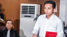 Terdakwa pembunuhan berencana Brigadir J, Richard Eliezer (Bharada E) menjalani sidang di PN Jaksel pada Selasa (18/10/2022). (ANTARA FOTO/Muhammad Adimaja)