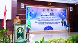 James Uang, Bupati Halmahera Barat saat memberikan sambutan pada peringatan Isra Mi'raj (Dok/Erdit)