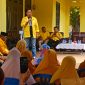 AHM saat menyampaikan orasi politik dalam konsolidasi pemenangan Pileg dan Pilpres di Sekretariat Partai Golkar, Desa Soakonora Kecamatan Jailolo Kabupaten Halmahera Barat 