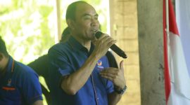 Ketua DPD Partai Nasdem Halbar, Djufri Muhamad saat memberikan sambutan dalam acara temu kader di sekretariat DPD Partai Nasdem yang bertempat di Desa Hoku-hoku Kie, Kecamatan Jailolo (dok/Haryadi)