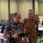Kepala Pusat Data dan Informasi Kesejahteraan Sosial Kementerian Sosial Agus Zainal Arifin memberikan keterangan pers soal polemik 46 persen penerima bansos tak tepat sasaran. Agus menyampaikan ke awak media di Kantor Kementerian Sosial, Cawang, Jakarta, pada Jumat, 21 Juni 2024. Tempo/Adil Al Hasan