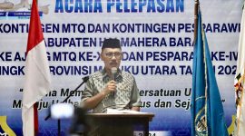 Bupati Halmahera Barat, James Uang saat memberikan sambutan dalam acara pelepasan Kontingen MTQ dan Pesparawi.