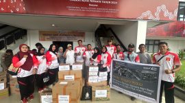 Balai Pemasyarakatan Ternate, Kantor Wilayah Kementerian Hukum dan HAM Maluku Utara, saat menyerahkan Bantuan di Posko Utama Bencana Banjir Bandang, Kantor Walikota Ternate (dok/Bps)