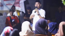 Calon Wakil Bupati Halbar (Paslon JUJUR) Djufri Muhamad saat menyampaikan orasi Politik di Desa RTB Kecamatan Sahu (dok/terasmalut)