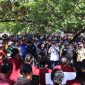 Tampak kecintaan masyarakat loloda tengah saat menyambut kedatangan Pasangan Calon Bupati Halmahera Barat Nomor Urut 3, James Uang dan Djufri Muhamad (Istimewa)