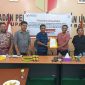 Penandatanganan MoU antara PWI dengan Bawaslu Halmahera Barat (Istimewa)