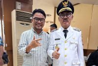 Bupati Halmahera Barat, James Arthur bersama Plt Kabag Kesra Asrawi Basra (Dok/Ist)