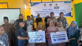 Bantuan Hibah UMKM yang merupakan Janji Politik Pasangan James Uang dan Djufri Muhamad pada saat Kampanye kini direalisasikan (Dok/Ist)