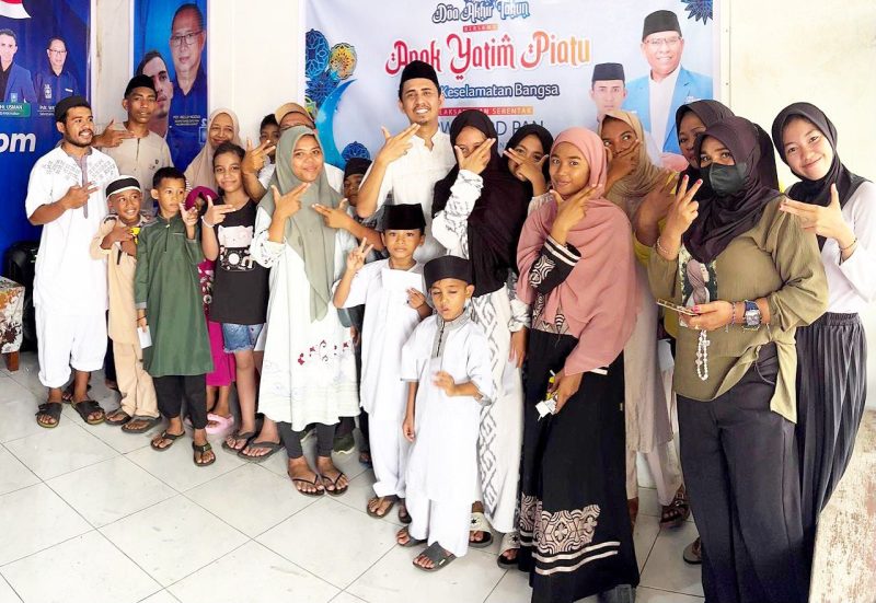DPD PAN Halmahera Barat, saat menyantuni Anak Yatim dan gelar Doa bersama (Dok/Ist)