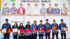 11 ASN Dinas Komunikasi, Informatika, Statistik, dan Persandian Kabupaten Halmahera Barat, penerima penghargaan di HUT Korpri ke-54 (Dok/Ist)