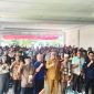 Pemda Halmahera Barat tengah berpose bersama imam pendeta dalam pembagian Insentif (Dok/Ist)