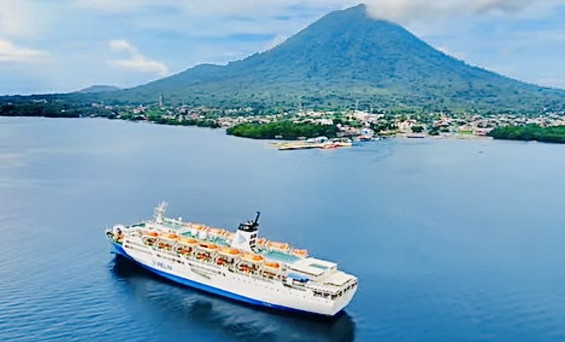 KM Ngapulu tampak bertolak dari Pelabuhan Jailolo (Dok/Ist)