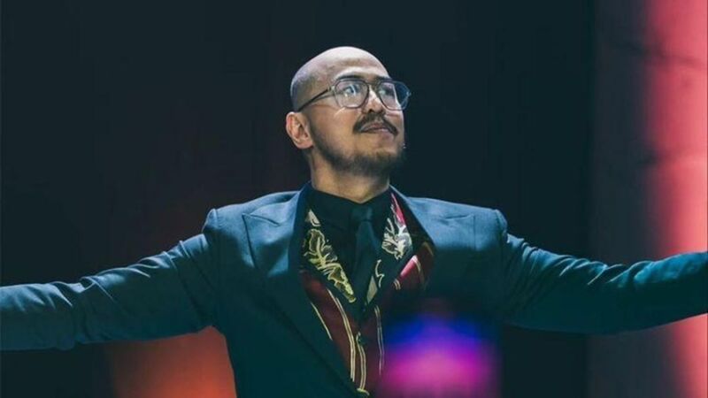 KOMIKA Pandji Pragiwaksono