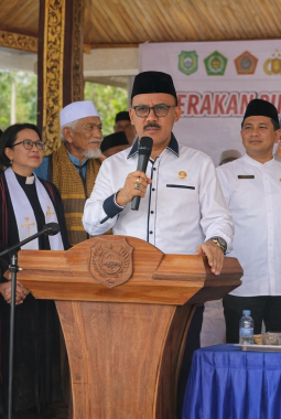Bupati Halmahera Barat Kampanyekan Toleransi dan Persaudaraan Lewat Gerakan Cinta Damai