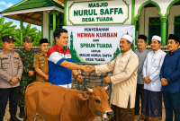 Ilustrasi penyerahan bantuan Hewan Qurban Idul Adha 1447 Hijriah kepada Masjid Nurul Saffa Desa Tuada 