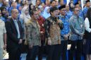 Kepala BPIP RI bersama Wakil Bupati Halmahera Barat dan peserta sosialisasi pembinaan ideologi Pancasila yang digelar di Aula Kantor Bupati Halmahera Barat, Kamis (25/6/2026). (Foto: Ghe/TM)