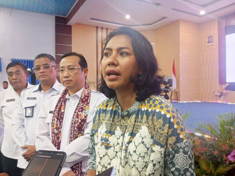 Anggota Komisi V DPR RI Dapil Maluku Utara, Irene Yusiana Roba, menegaskan komitmennya mengawal usulan perubahan trayek kapal agar masyarakat Loloda memperoleh layanan transportasi laut yang lebih aman dan memadai (Dok/Ist).