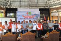 Pengurus ORARI Lokal Halmahera Barat bersama jajaran pemerintah dalam Pelantikan dan Rapat Kerja Masa Bakti 2026–2029. (Dok/Ist)