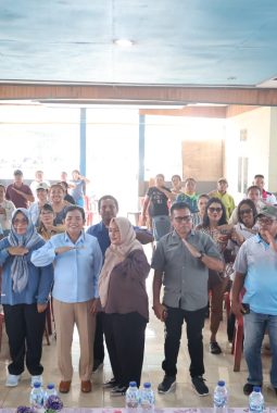 Reses di Ibu, Meri Popala Serap Aspirasi Petani soal Kebutuhan yang Mendesak