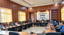 Rapat evaluasi Banggar DPRD bersama TAPD Halbar terkait koreksi terhadap APBD-P oleh Pemprov Malut (Dok/Ist)