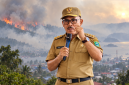 Bupati Halmahera Barat, James Uang, menyampaikan arahan terkait kondisi kabut asap akibat kebakaran hutan dan lahan (karhutla) yang berdampak pada kualitas udara di Maluku Utara, khususnya Halmahera Barat. Pemerintah daerah mengambil langkah antisipatif, termasuk menginstruksikan pembagian masker kepada masyarakat serta memperketat kesiapsiagaan menghadapi potensi dampak kesehatan dan perubahan cuaca. (Foto: Ilustrasi)